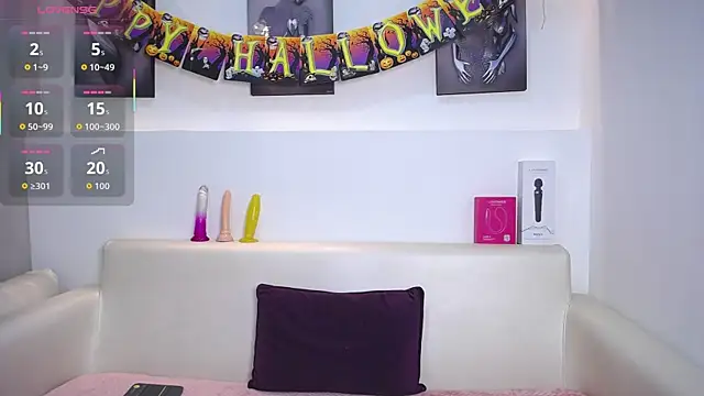 Snapshot of Melodi_Roux chatting on October 2025 01:10:01 PM Melodi Roux online show from October 2025 01:10:01 PM