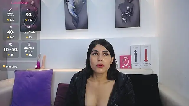 Melodi Roux online show from January 2026 01:26:02 PM