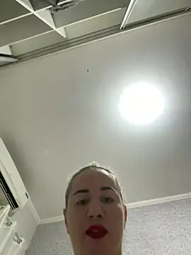 andressagdias online show from December 2024 06:33:02 PM