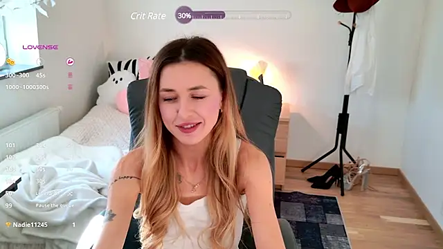 Sophie Enzo online show from February 2025 08:42:01 AM