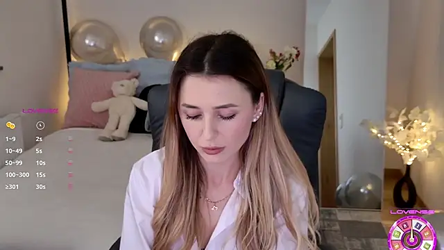 Sophie Enzo online show from March 2025 09:13:01 PM