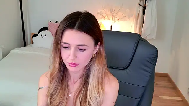 Sophie Enzo online show from February 2025 10:14:01 PM