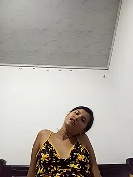 Emma Payton online show from October 2025 04:00:02 AM