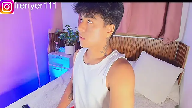 kiing azahell online show from April 2026 02:36:02 AM