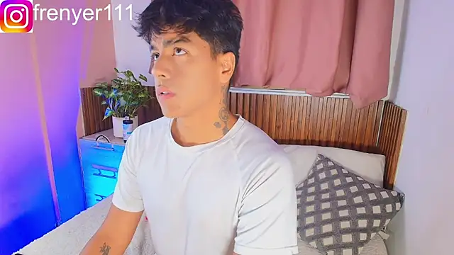 kiing azahell online show from April 2026 03:03:01 AM