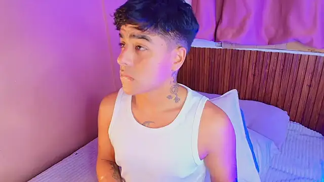 Snapshot of kiing_azahell chatting on December 2025 02:49:01 AM kiing azahell online show from December 2025 02:49:01 AM