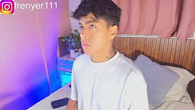 kiing azahell online show from April 2026 02:04:02 AM