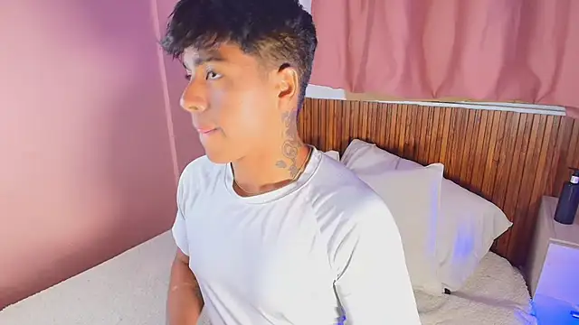 kiing azahell online show from April 2026 01:34:02 AM