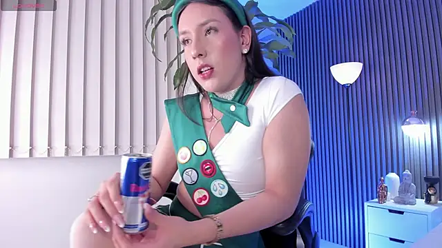 bella raiderr online show from February 2025 02:44:02 AM