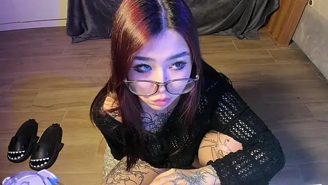 Yuriko May online show from March 2025 07:38:01 PM