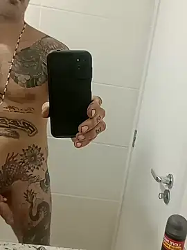 Snapshot of rolesexy chatting on December 2024 10:21:02 PM rolesexy online show from December 2024 10:21:02 PM