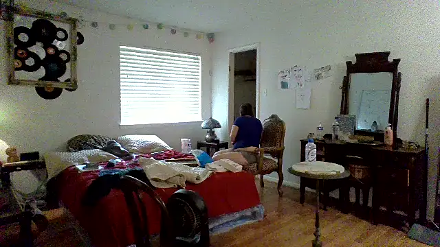 sophiarica online show from April 2026 10:58:01 PM