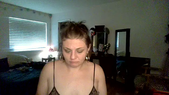 sophiarica online show from May 2026 06:28:02 PM