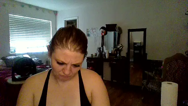 sophiarica online show from May 2026 09:23:02 PM