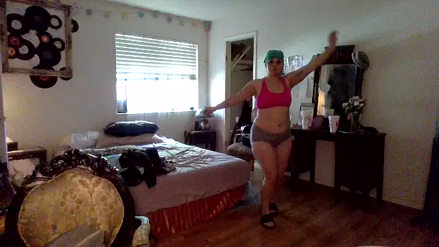 sophiarica online show from May 2026 06:05:02 PM
