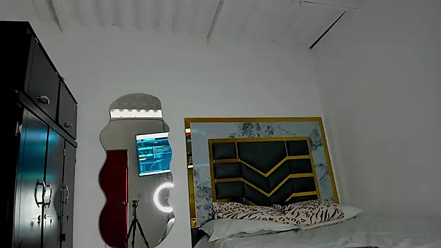 MattDevon online show from October 2025 09:11:02 PM