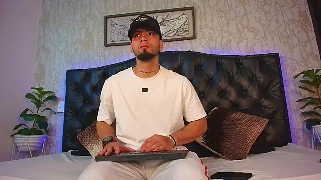 MattDevon online show from March 2026 05:03:02 AM