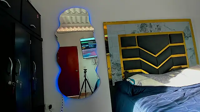 MattDevon online show from November 2025 09:07:02 PM