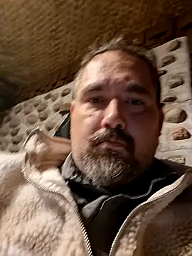 Snapshot of Tipute1987 chatting on September 2025 11:20:02 PM Tipute1987 online show from September 2025 11:20:02 PM