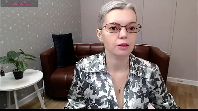 Cutie Erikaa1 online show from December 2025 02:15:02 AM