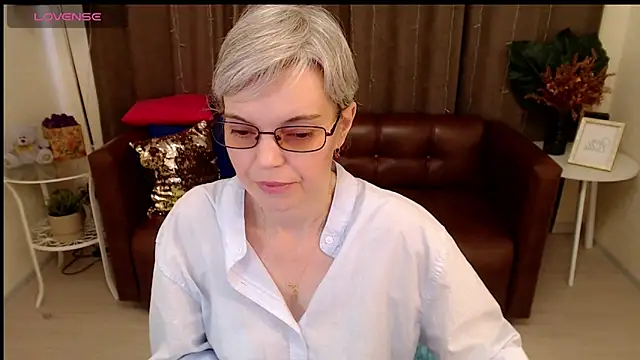 Cutie Erikaa1 online show from March 2025 05:40:02 AM