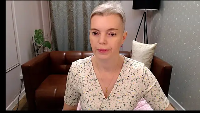 Cutie Erikaa1 online show from November 2025 09:35:02 AM