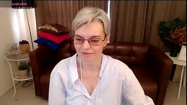 Cutie Erikaa1 online show from March 2025 05:35:02 AM