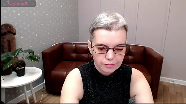 Cutie Erikaa1 online show from December 2025 02:21:01 AM