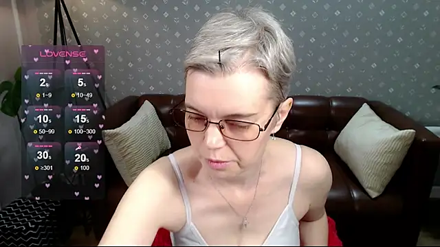 Cutie Erikaa1 online show from September 2025 02:49:01 AM