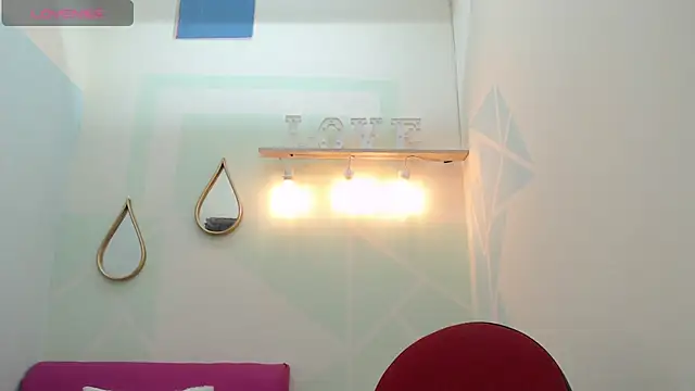 Mia-kalinfa online show from January 2025 12:27:01 PM