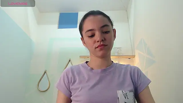 Mia-kalinfa online show from February 2025 12:49:01 PM