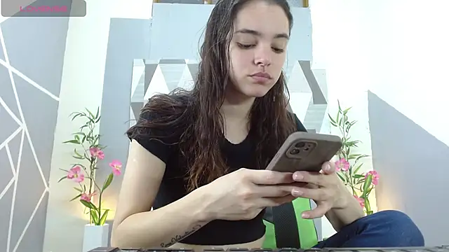 Mia-kalinfa online show from January 2025 10:51:02 PM