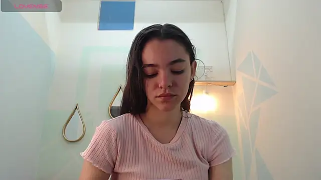 Mia-kalinfa online show from February 2025 01:20:01 PM