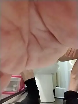 geilerschwanz64 online show from December 2025 02:04:02 AM