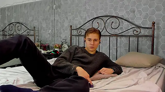 Marcus Swampov online show from December 2024 06:38:02 PM