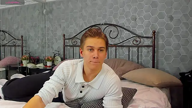 Marcus Swampov online show from December 2024 02:28:01 AM