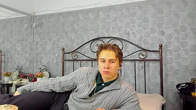 Marcus Swampov online show from January 2025 04:42:01 AM