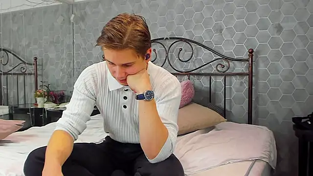 Marcus Swampov online show from December 2024 06:39:01 AM