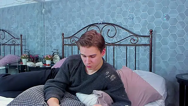 Marcus Swampov online show from December 2024 10:49:01 AM