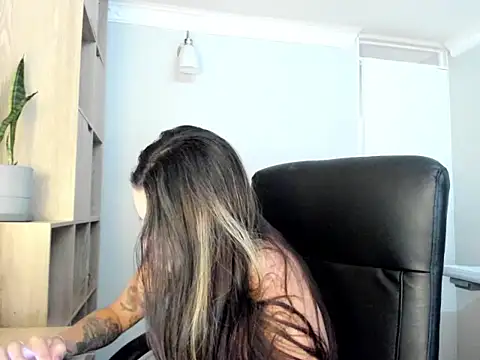 AmandaCallum online show from May 2026 08:09:02 PM