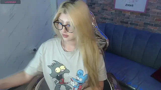 Kitty fox b online show from March 2025 03:52:01 PM