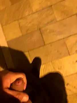 CrazyBoy95 online show from November 2025 10:59:02 PM