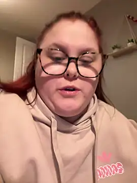 Snapshot of Tallulah-mae-xoxox chatting on February 2025 06:26:01 PM Tallulah-mae-xoxox online show from February 2025 06:26:01 PM