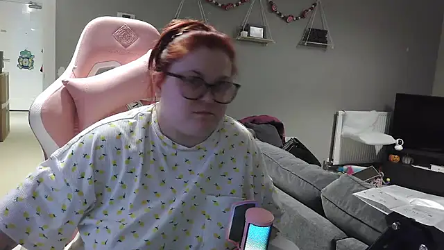 Snapshot of Tallulah-mae-xoxox chatting on March 2025 06:58:01 PM Tallulah-mae-xoxox online show from March 2025 06:58:01 PM