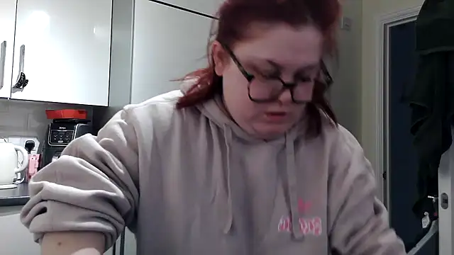 Snapshot of Tallulah-mae-xoxox chatting on March 2025 06:46:01 PM Tallulah-mae-xoxox online show from March 2025 06:46:01 PM