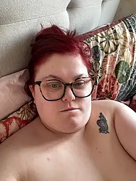 Snapshot of Tallulah-mae-xoxox chatting on March 2025 10:19:01 AM Tallulah-mae-xoxox online show from March 2025 10:19:01 AM