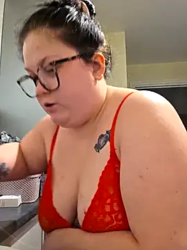 Snapshot of Tallulah-mae-xoxox chatting on December 2025 08:44:01 PM Tallulah-mae-xoxox online show from December 2025 08:44:01 PM