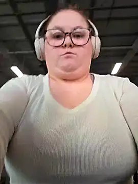 Snapshot of Tallulah-mae-xoxox chatting on January 2026 03:05:02 PM Tallulah-mae-xoxox online show from January 2026 03:05:02 PM