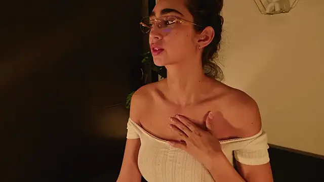 Scarlett grand online show from February 2026 03:28:01 AM