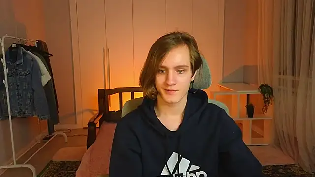 Snapshot of nikompell chatting on March 2025 08:45:02 PM nikompell online show from March 2025 08:45:02 PM